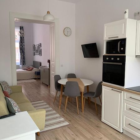 Charming Central Apartments Cluj-Napoca Luaran gambar