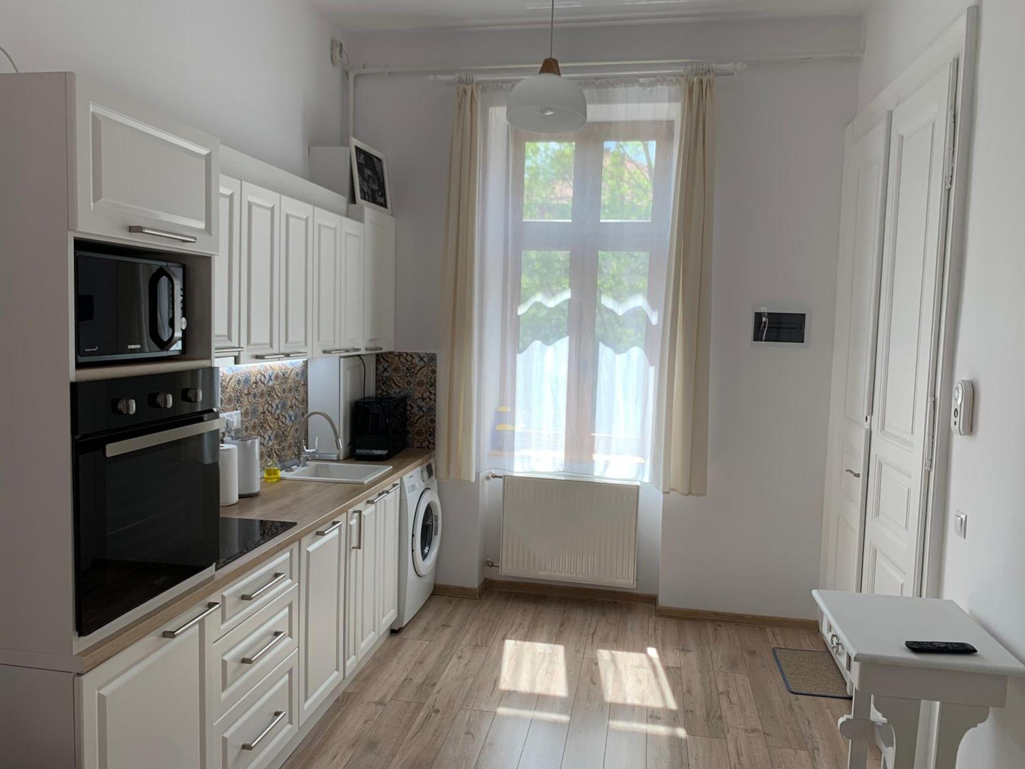 Charming Central Apartments Cluj-Napoca Luaran gambar